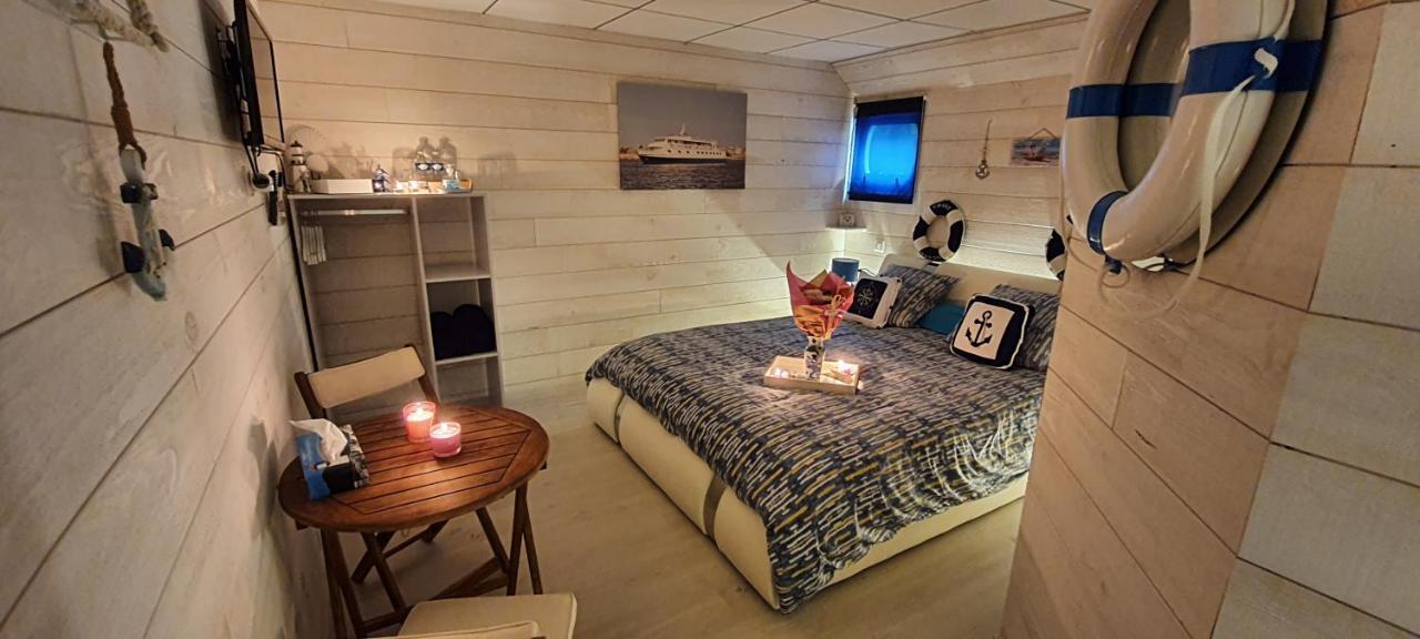 Peniche Ino Lefkothea II Chambre D'Hotes 돌 외부 사진